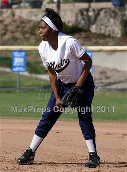 Thumbnail 3 in Muir @ Crescenta Valley photogallery.