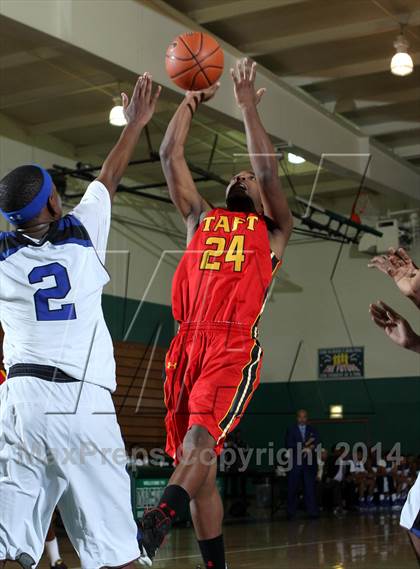 Thumbnail 1 in Price vs. Taft (Paul Pierce Classic)  photogallery.