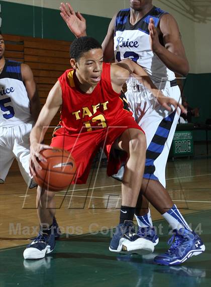Thumbnail 3 in Price vs. Taft (Paul Pierce Classic)  photogallery.