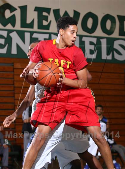 Thumbnail 1 in Price vs. Taft (Paul Pierce Classic)  photogallery.