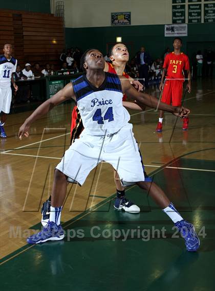 Thumbnail 1 in Price vs. Taft (Paul Pierce Classic)  photogallery.