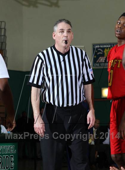 Thumbnail 3 in Price vs. Taft (Paul Pierce Classic)  photogallery.
