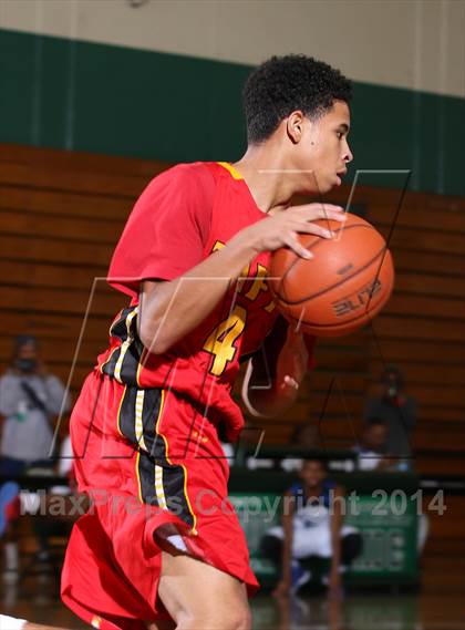 Thumbnail 3 in Price vs. Taft (Paul Pierce Classic)  photogallery.