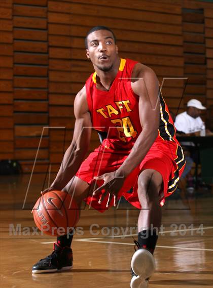 Thumbnail 2 in Price vs. Taft (Paul Pierce Classic)  photogallery.