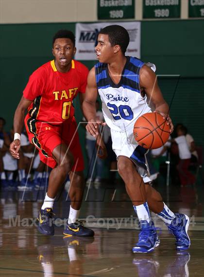 Thumbnail 1 in Price vs. Taft (Paul Pierce Classic)  photogallery.