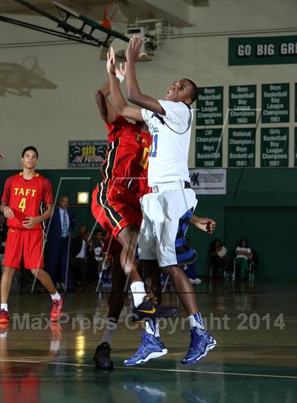 Thumbnail 2 in Price vs. Taft (Paul Pierce Classic)  photogallery.