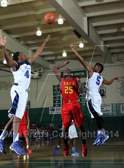Thumbnail 2 in Price vs. Taft (Paul Pierce Classic)  photogallery.