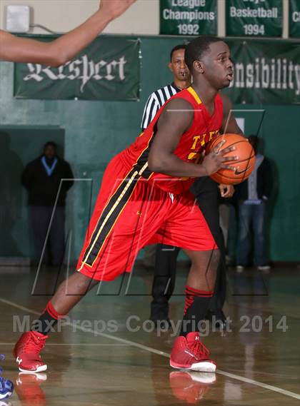 Thumbnail 1 in Price vs. Taft (Paul Pierce Classic)  photogallery.