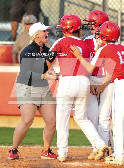 Thumbnail 3 in Lamar vs. Katy (UIL 6A Area Playoff) photogallery.