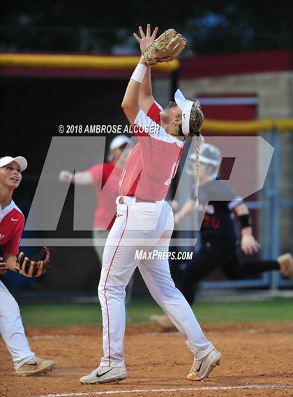 Thumbnail 1 in Lamar vs. Katy (UIL 6A Area Playoff) photogallery.