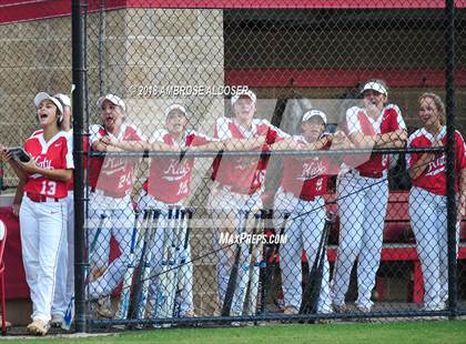 Thumbnail 2 in Lamar vs. Katy (UIL 6A Area Playoff) photogallery.