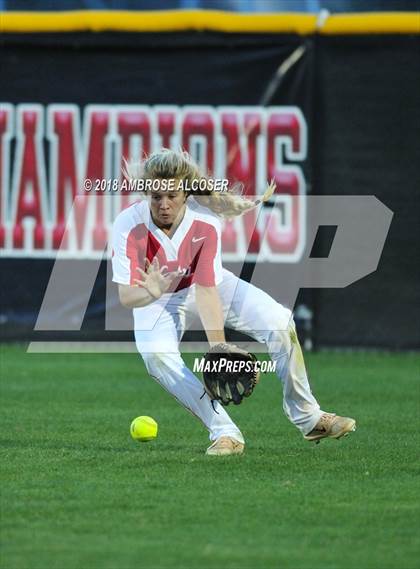 Thumbnail 2 in Lamar vs. Katy (UIL 6A Area Playoff) photogallery.