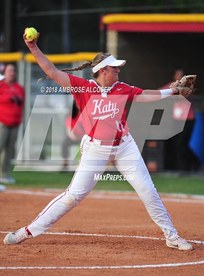 Thumbnail 1 in Lamar vs. Katy (UIL 6A Area Playoff) photogallery.