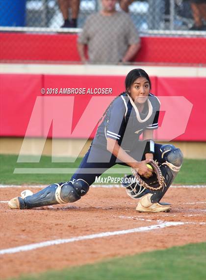 Thumbnail 1 in Lamar vs. Katy (UIL 6A Area Playoff) photogallery.
