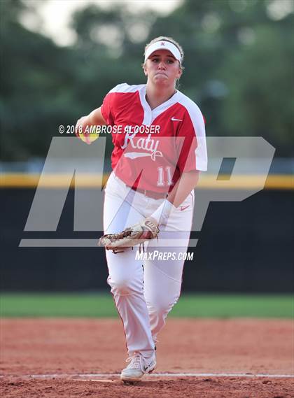 Thumbnail 1 in Lamar vs. Katy (UIL 6A Area Playoff) photogallery.