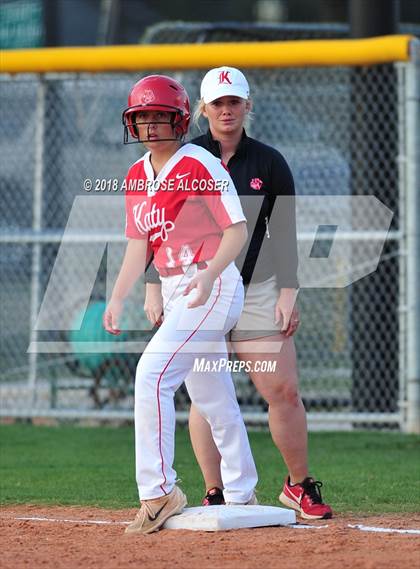 Thumbnail 3 in Lamar vs. Katy (UIL 6A Area Playoff) photogallery.