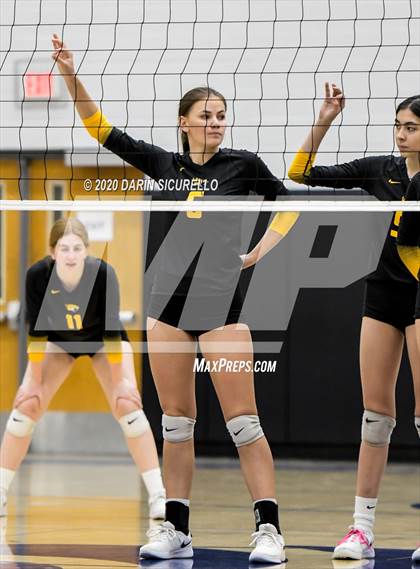 Thumbnail 3 in Mesquite vs Saguaro (AIA 4A Conference Play-In) photogallery.