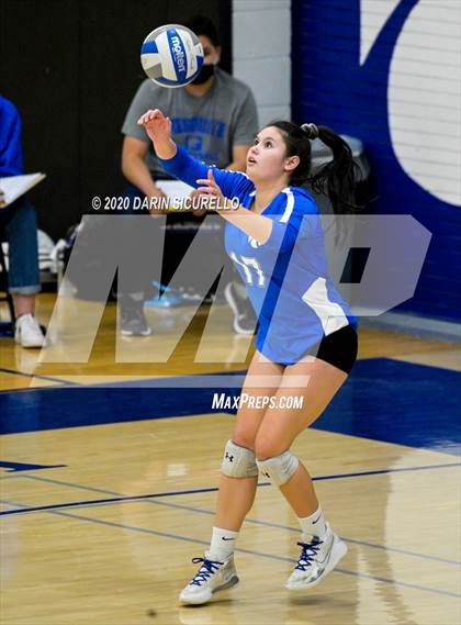 Thumbnail 2 in Mesquite vs Saguaro (AIA 4A Conference Play-In) photogallery.