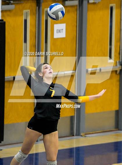 Thumbnail 3 in Mesquite vs Saguaro (AIA 4A Conference Play-In) photogallery.