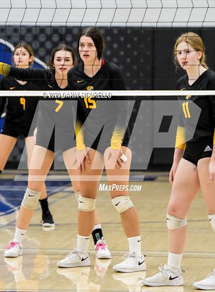 Thumbnail 2 in Mesquite vs Saguaro (AIA 4A Conference Play-In) photogallery.