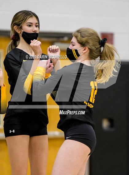 Thumbnail 2 in Mesquite vs Saguaro (AIA 4A Conference Play-In) photogallery.