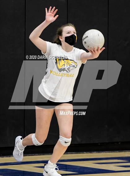 Thumbnail 1 in Mesquite vs Saguaro (AIA 4A Conference Play-In) photogallery.