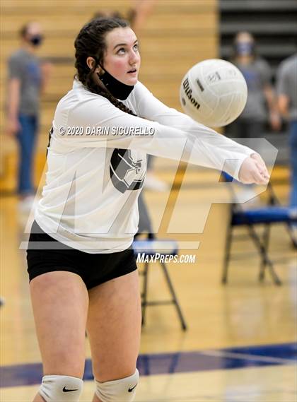 Thumbnail 1 in Mesquite vs Saguaro (AIA 4A Conference Play-In) photogallery.
