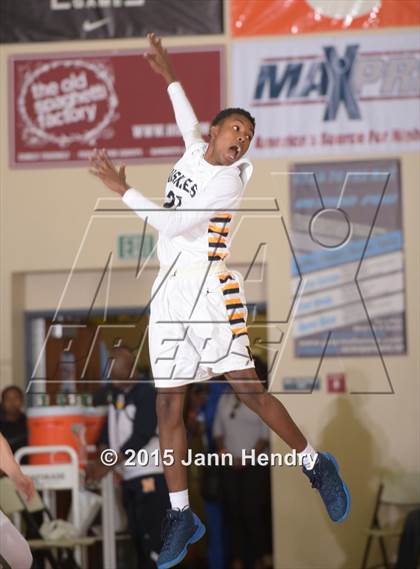 Thumbnail 3 in Dawson @ JW North (MaxPreps Holiday Classic) photogallery.