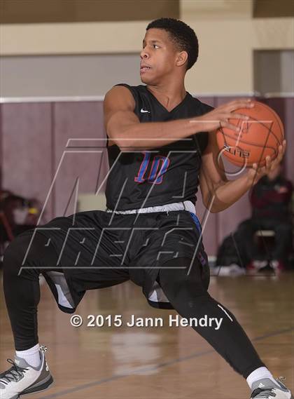 Thumbnail 1 in Dawson @ JW North (MaxPreps Holiday Classic) photogallery.