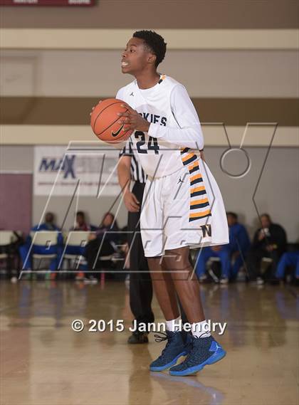 Thumbnail 2 in Dawson @ JW North (MaxPreps Holiday Classic) photogallery.