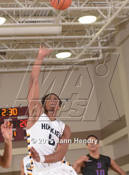 Thumbnail 3 in Dawson @ JW North (MaxPreps Holiday Classic) photogallery.