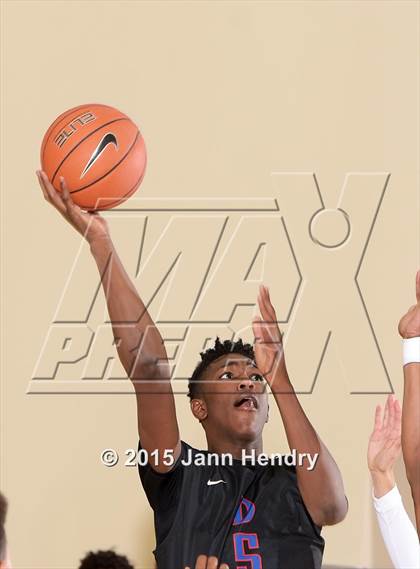 Thumbnail 2 in Dawson @ JW North (MaxPreps Holiday Classic) photogallery.
