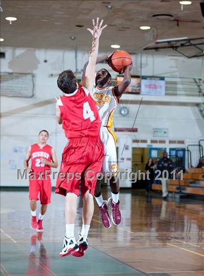 Thumbnail 1 in Bishop Diego vs. Clovis West (Santa Barbara Holiday Classic) photogallery.