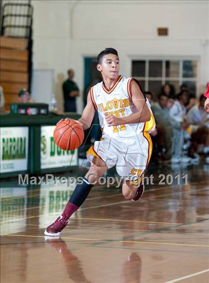 Thumbnail 3 in Bishop Diego vs. Clovis West (Santa Barbara Holiday Classic) photogallery.
