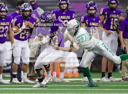 Thumbnail 3 in May vs. Sterling City (UIL 6-Man 1A Division 1 State Final) photogallery.