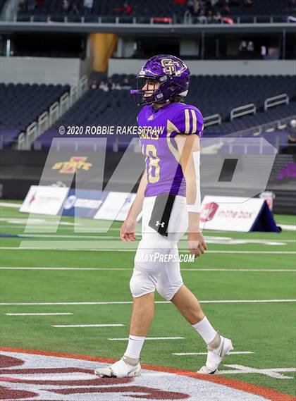 Thumbnail 2 in May vs. Sterling City (UIL 6-Man 1A Division 1 State Final) photogallery.