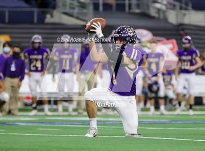 Thumbnail 3 in May vs. Sterling City (UIL 6-Man 1A Division 1 State Final) photogallery.