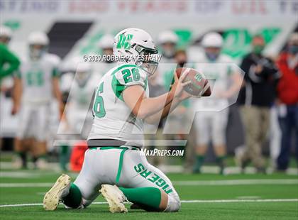 Thumbnail 3 in May vs. Sterling City (UIL 6-Man 1A Division 1 State Final) photogallery.