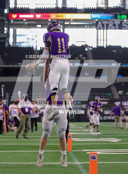 Thumbnail 1 in May vs. Sterling City (UIL 6-Man 1A Division 1 State Final) photogallery.