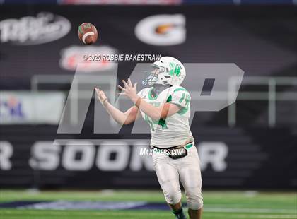 Thumbnail 2 in May vs. Sterling City (UIL 6-Man 1A Division 1 State Final) photogallery.