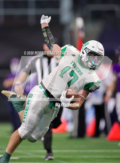 Thumbnail 1 in May vs. Sterling City (UIL 6-Man 1A Division 1 State Final) photogallery.