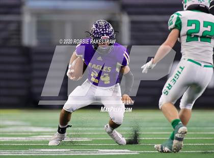 Thumbnail 2 in May vs. Sterling City (UIL 6-Man 1A Division 1 State Final) photogallery.