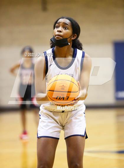 Thumbnail 3 in Therrell @ Pace Academy photogallery.