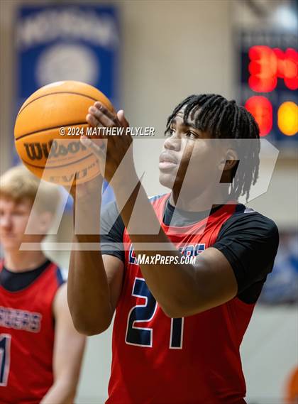 Thumbnail 3 in Wayne Country Day vs Fayetteville Academy (NCISAA 2A Quarterfinal) photogallery.