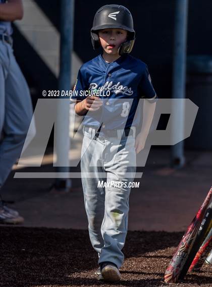 Thumbnail 3 in Moorpark vs West Albany  (Coach Bob Invitational) photogallery.