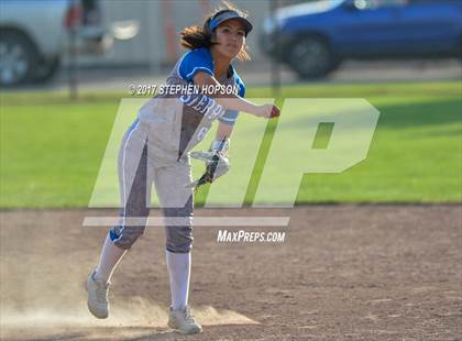 Thumbnail 3 in Sierra vs. Calaveras (CIF SJS D4 Final) photogallery.