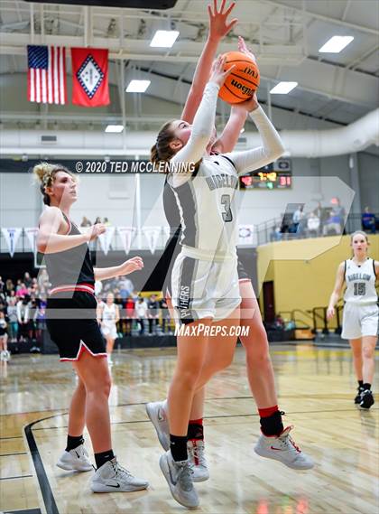 Thumbnail 3 in Bigelow vs. Eureka Springs (AAA 2A State Playoff First Round) photogallery.