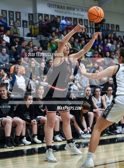 Thumbnail 2 in Bigelow vs. Eureka Springs (AAA 2A State Playoff First Round) photogallery.