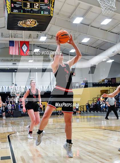 Thumbnail 1 in Bigelow vs. Eureka Springs (AAA 2A State Playoff First Round) photogallery.