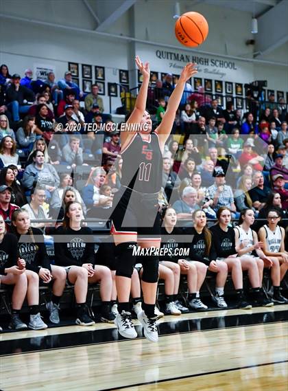 Thumbnail 3 in Bigelow vs. Eureka Springs (AAA 2A State Playoff First Round) photogallery.